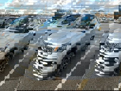 New 2025 Jeep Compass Limited w/ Sun and Sound Group