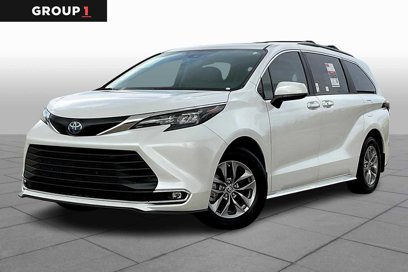 Used 2024 Toyota Sienna XLE