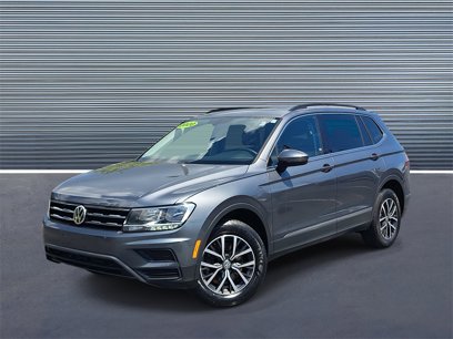 Used 2020 Volkswagen Tiguan SE w/ Panoramic Sunroof Package