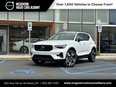 New 2025 Volvo XC40 B5 Ultra w/ Protection Package Premier