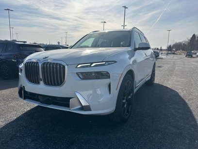 New 2025 BMW X7 xDrive40i w/ Premium Package