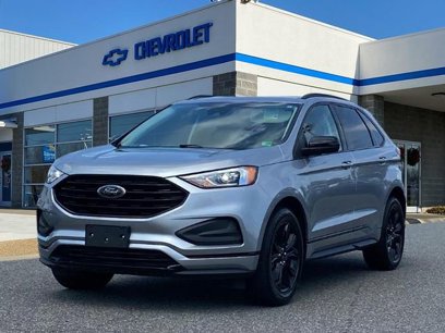 Used 2022 Ford Edge SE w/ Black Appearance Package