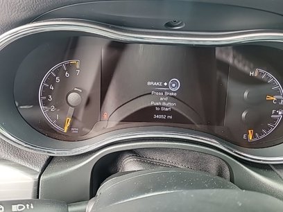 Used 2020 Jeep Grand Cherokee Altitude