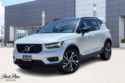 Used 2021 Volvo XC40 T5 R-Design