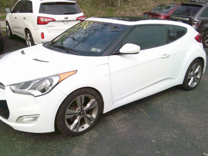 Used 2014 Hyundai Veloster w/ Technology Package 03