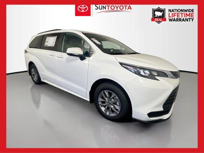 New 2025 Toyota Sienna LE