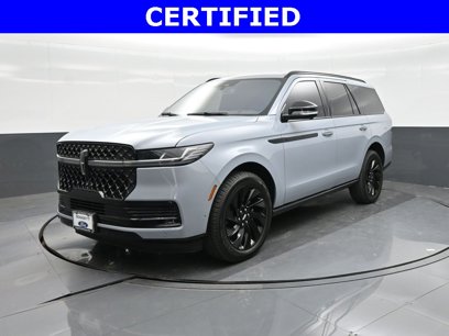 Used 2025 Lincoln Navigator Reserve w/ Jet Appearance Package
