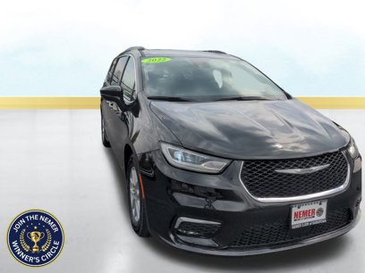 Used 2022 Chrysler Pacifica Touring-L