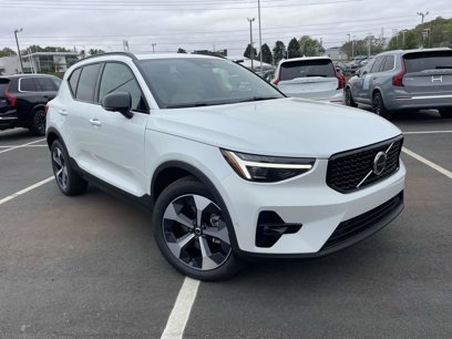 New 2025 Volvo XC40 B5 Plus w/ Protection Package Premier