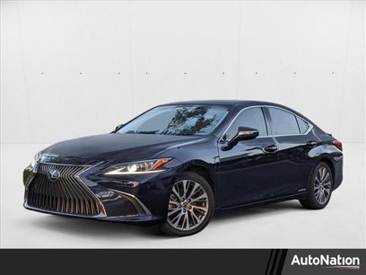 Used 2019 Lexus ES 300h w/ Premium Package