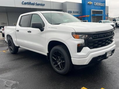 New 2025 Chevrolet Silverado 1500 Custom w/ LPO, Dark Essentials Package
