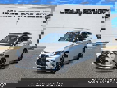 Used 2025 Lexus ES 300h w/ Premium Package