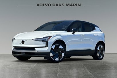 New 2025 Volvo EX30 Plus w/ Protection Package Premier
