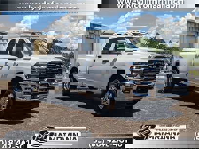 New 2025 RAM 3500 Tradesman w/ Chrome Appearance Group