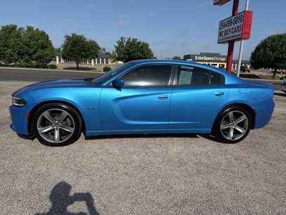 Used 2016 Dodge Charger R/T w/ Navigation & Travel Group