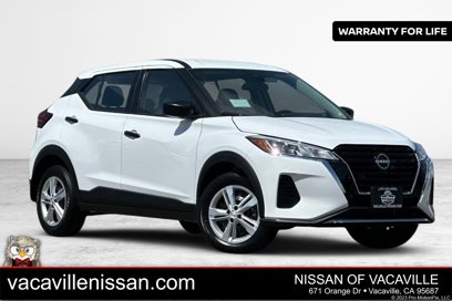 New 2025 Nissan Kicks Play S