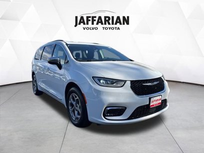Used 2023 Chrysler Pacifica Limited