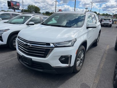 Used 2023 Chevrolet Traverse LT w/ Rear Camera Mirror Package