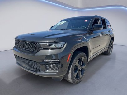 Used 2023 Jeep Grand Cherokee Limited w/ Black Appearance Package