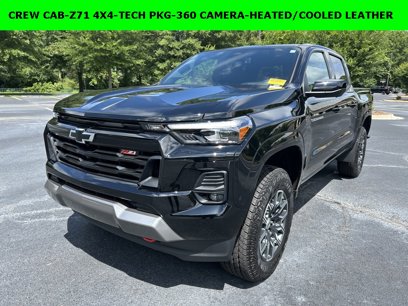 Used 2024 Chevrolet Colorado Z71 w/ Z71 Convenience Package 2