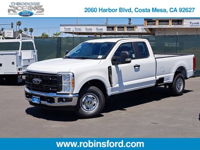New 2025 Ford F250 XL w/ XL Chrome Package