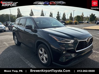 Used 2021 Toyota Highlander LE