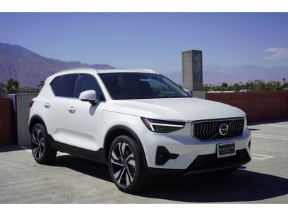 Used 2025 Volvo XC40 B5 Plus w/ Climate Package