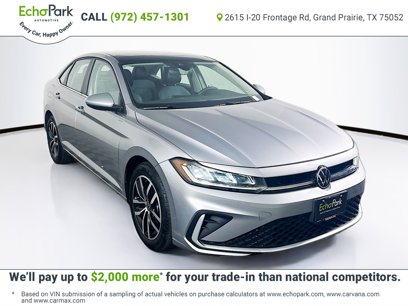 Used 2025 Volkswagen Jetta SE w/ Sunroof Package