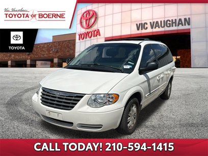 Used 2005 Chrysler Town & Country Touring w/ Leather Interior Group