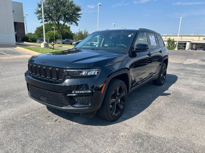 Used 2023 Jeep Grand Cherokee Limited w/ Black Appearance Package