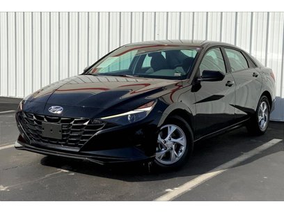 Used 2023 Hyundai Elantra SE w/ Preferred Accessory Package