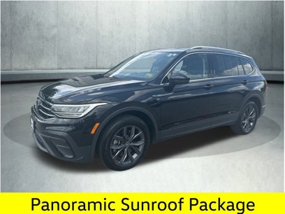 Used 2023 Volkswagen Tiguan SE w/ Panoramic Sunroof Package