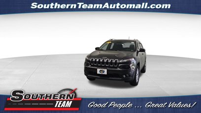 Used 2018 Jeep Cherokee Latitude Plus w/ Comfort/Convenience Group