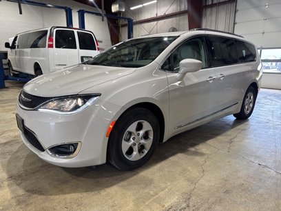 Used 2017 Chrysler Pacifica Touring-L Plus