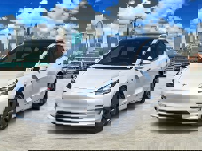 Used 2019 Tesla Model 3 Mid Range