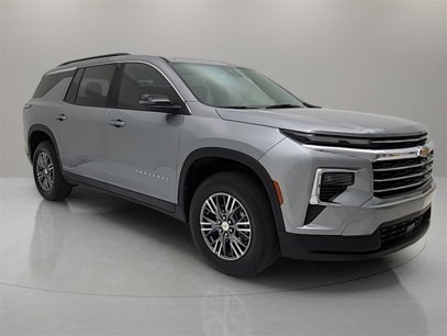 Used 2024 Chevrolet Traverse LT