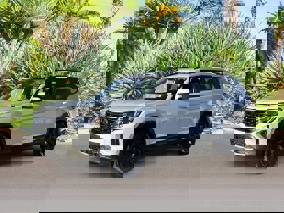 New 2025 Volkswagen Atlas SE