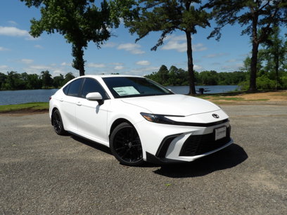 New 2025 Toyota Camry SE