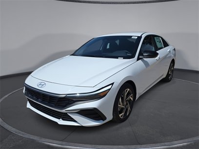 New 2025 Hyundai Elantra SEL