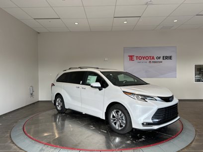 New 2025 Toyota Sienna Limited