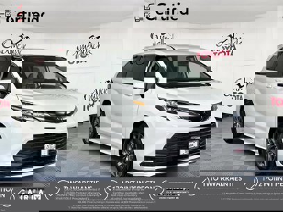 Used 2023 Toyota Sienna LE