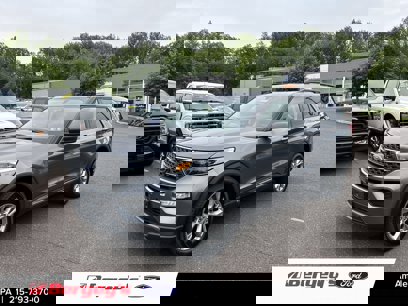 Certified 2023 Ford Explorer XLT w/ Equipment Group 202A