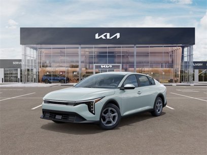 New 2025 Kia K4 LXS