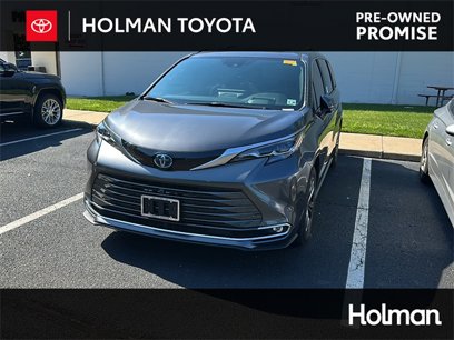 Certified 2025 Toyota Sienna Platinum
