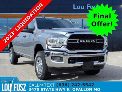 New 2023 RAM 2500 Tradesman w/ Chrome Appearance Group