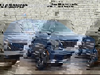 New 2025 Kia Sorento S w/ Panoramic Sunroof Package