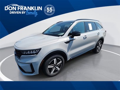 Used 2022 Kia Sorento EX w/ Panoramic Sunroof Package