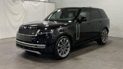 New 2025 Land Rover Range Rover SE