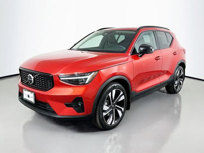 Used 2025 Volvo XC40 B5 Plus w/ Protection Package Premier