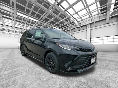 New 2025 Toyota Sienna XLE Woodland Edition
